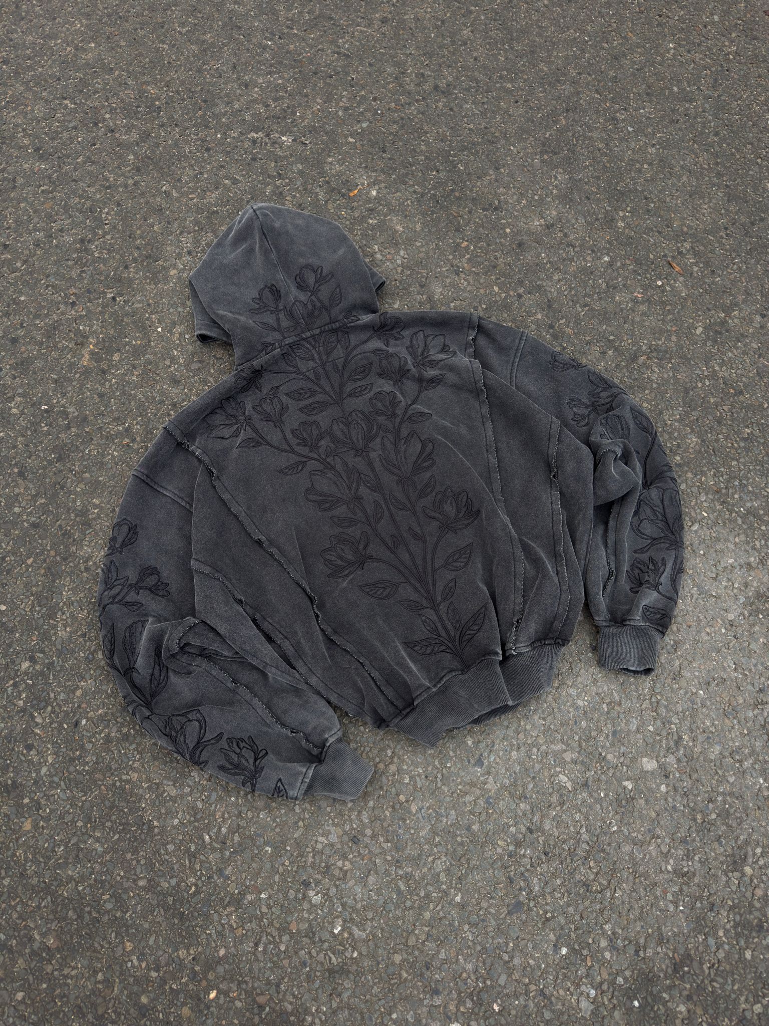 Bloom Line Hoodie Noir - Neptunz